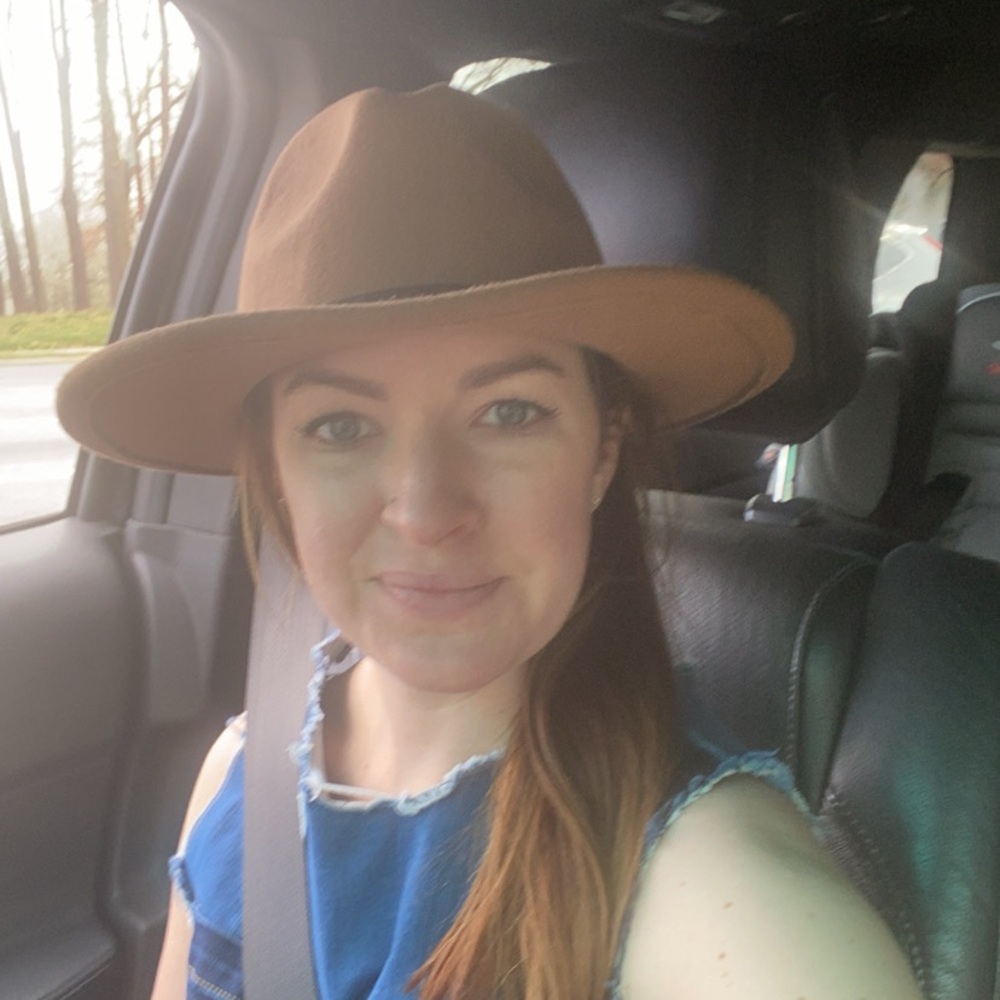 Meet your Posher, Nicole